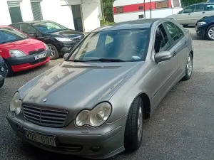 Mercedes-Benz C 2005