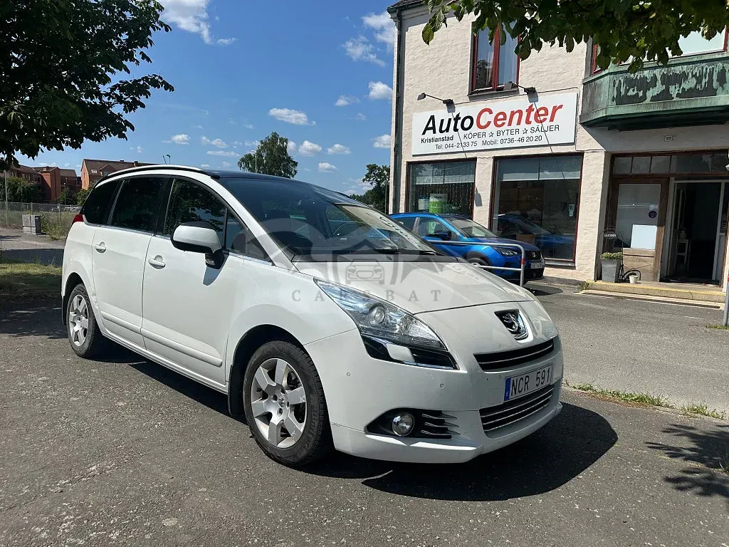 Peugeot 5008 2013