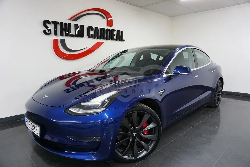 Tesla Model 3 2020