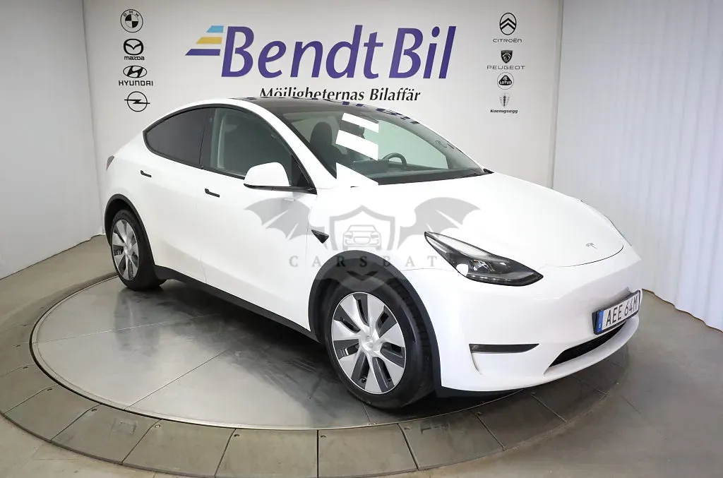 Tesla Model Y 2023
