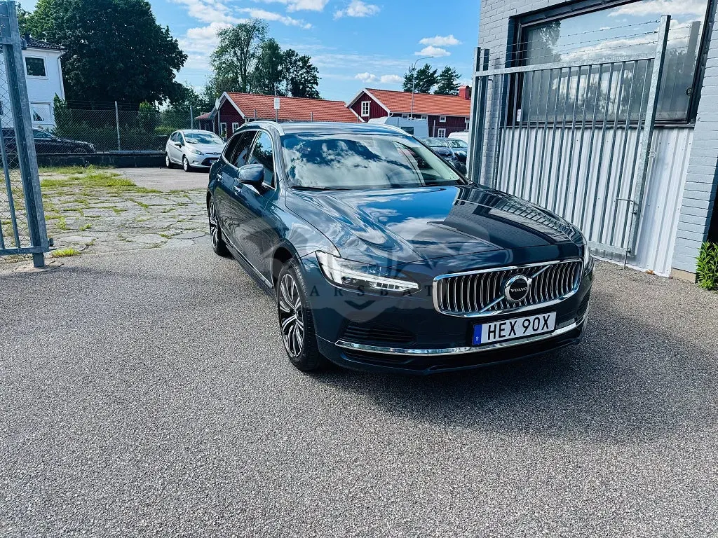 Volvo V90 2022