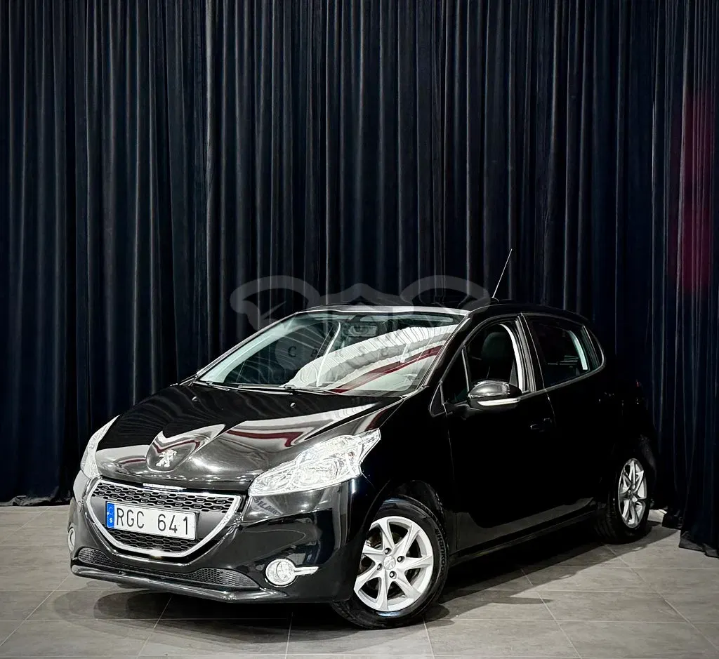 Peugeot 208 2013
