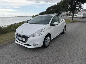 Peugeot 208 2015