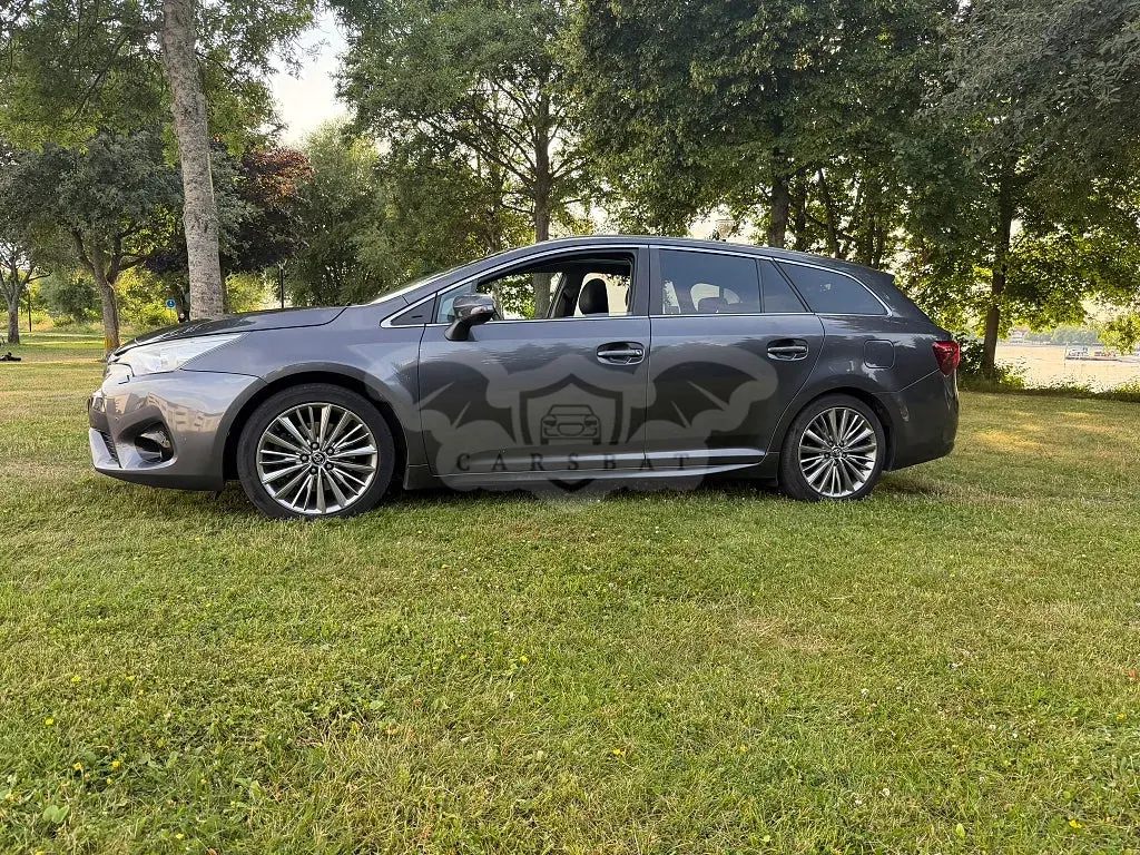 Toyota Avensis 2016