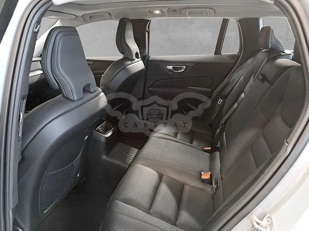 Volvo V60 2024