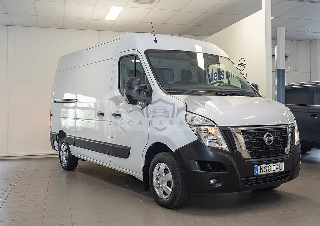 Nissan NV400 2021