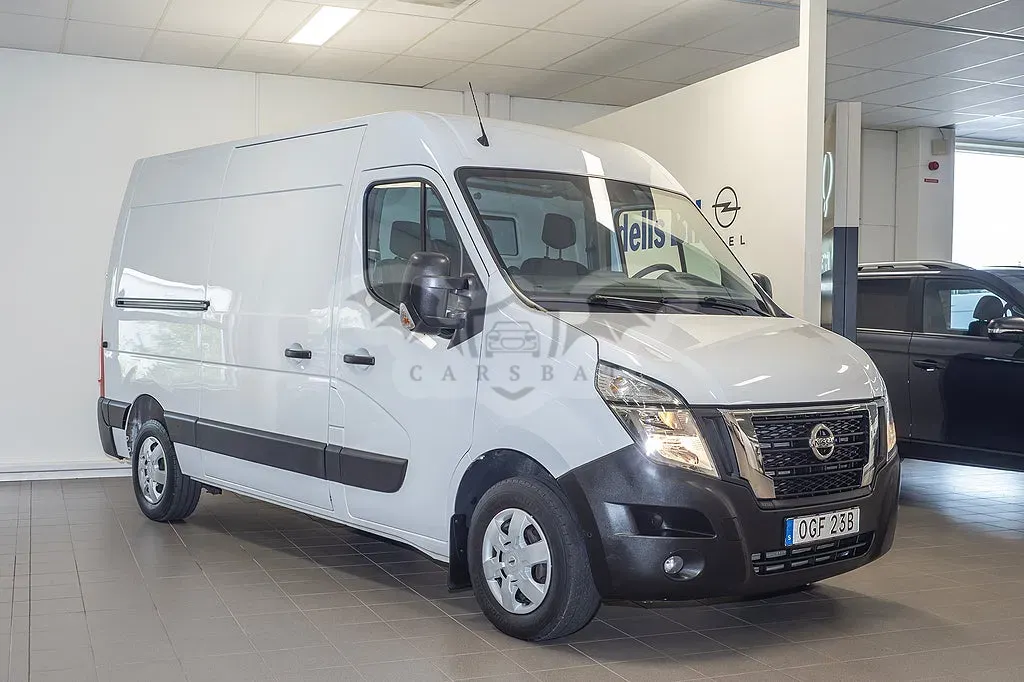 Nissan NV400 2021