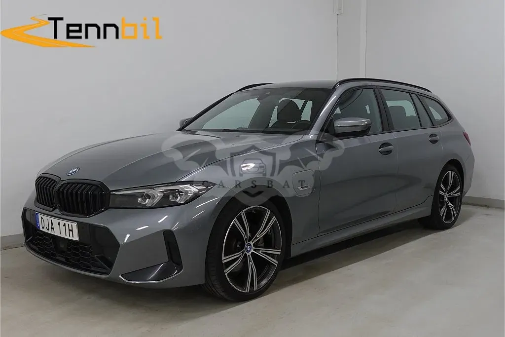 BMW 3 Series 330e 2023
