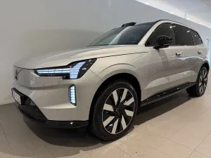 Volvo EX90 2025
