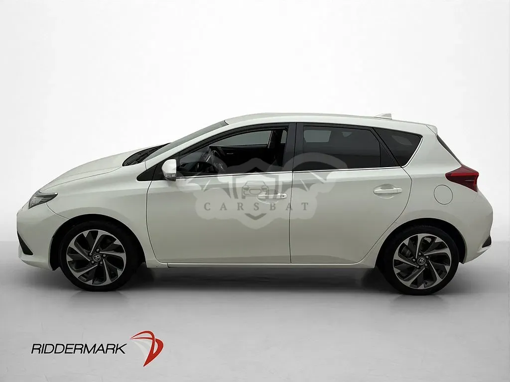 Toyota Auris 2016