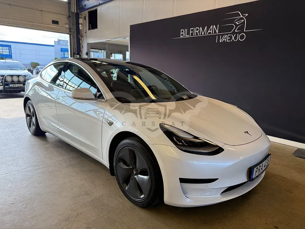 Tesla Model 3 2020