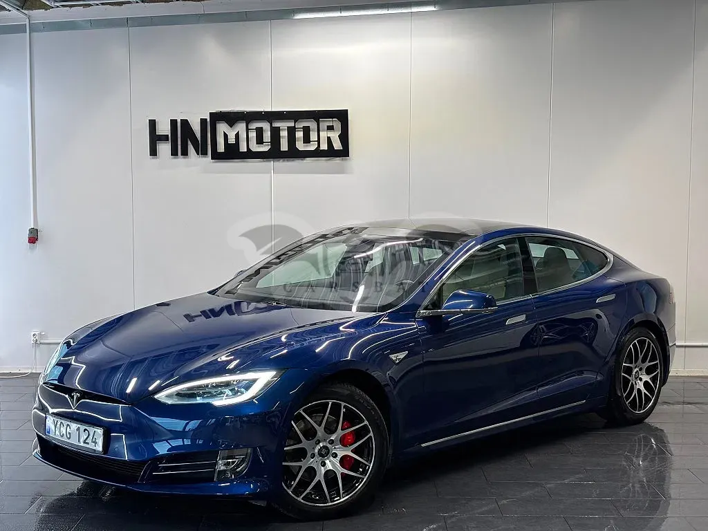 Tesla Model S 2016