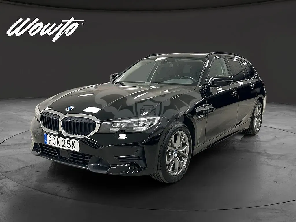 BMW 3 Series 330 2022