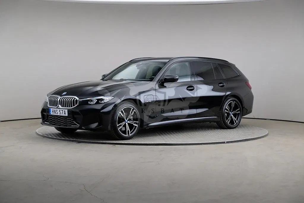 BMW 3 Series 330e 2023