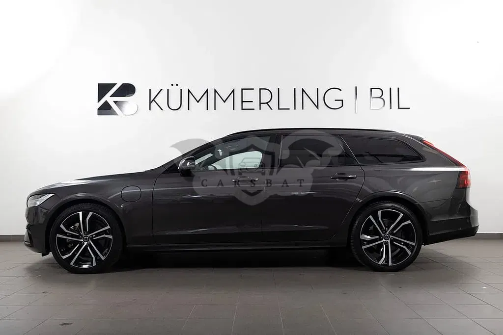 Volvo V90 2024