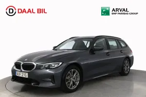 BMW 3 Series 330e 2021