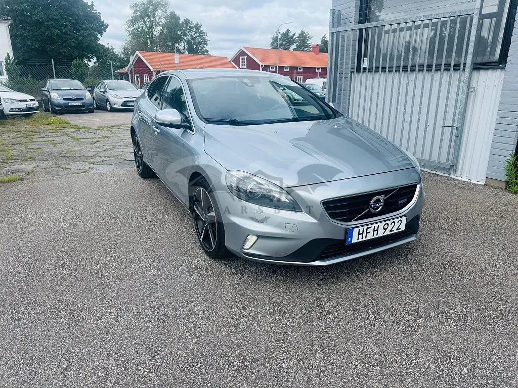 Volvo V40 2014
