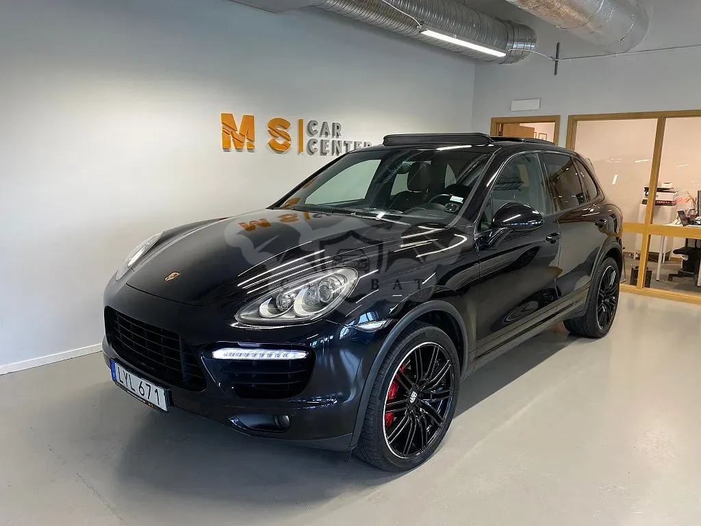Porsche Cayenne 2011