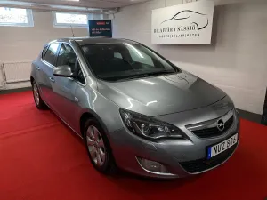 Opel Astra 2012