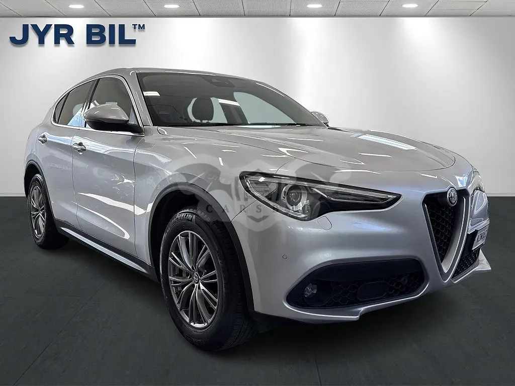 Alfa Romeo Stelvio 2017