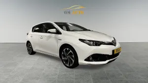 Toyota Auris 2016