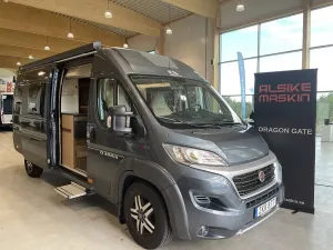 Adria twin 640 slx /långbäddar/dragkrok/solcell 2018