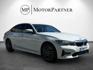 BMW 3 Series 330e 2021