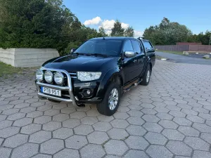 Mitsubishi L200 2015