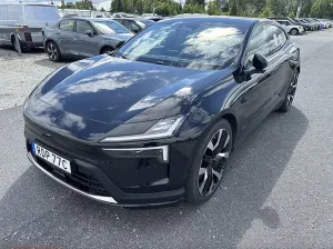 Polestar 4 2025
