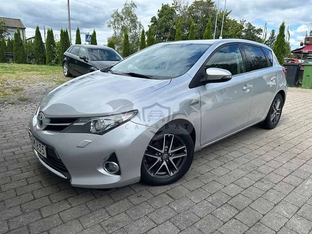 Toyota Auris 2015