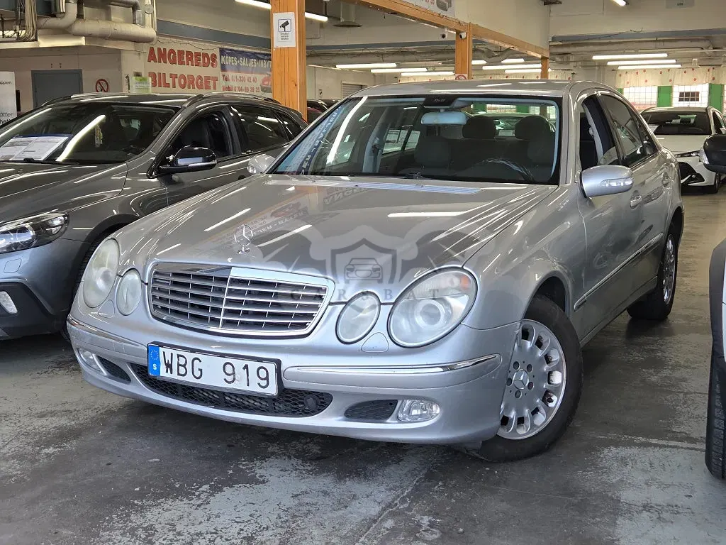 Mercedes-Benz E 2004