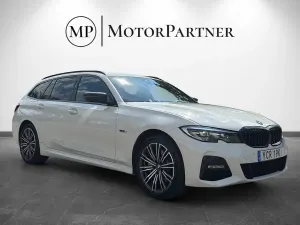 BMW 3 Series 330e 2022