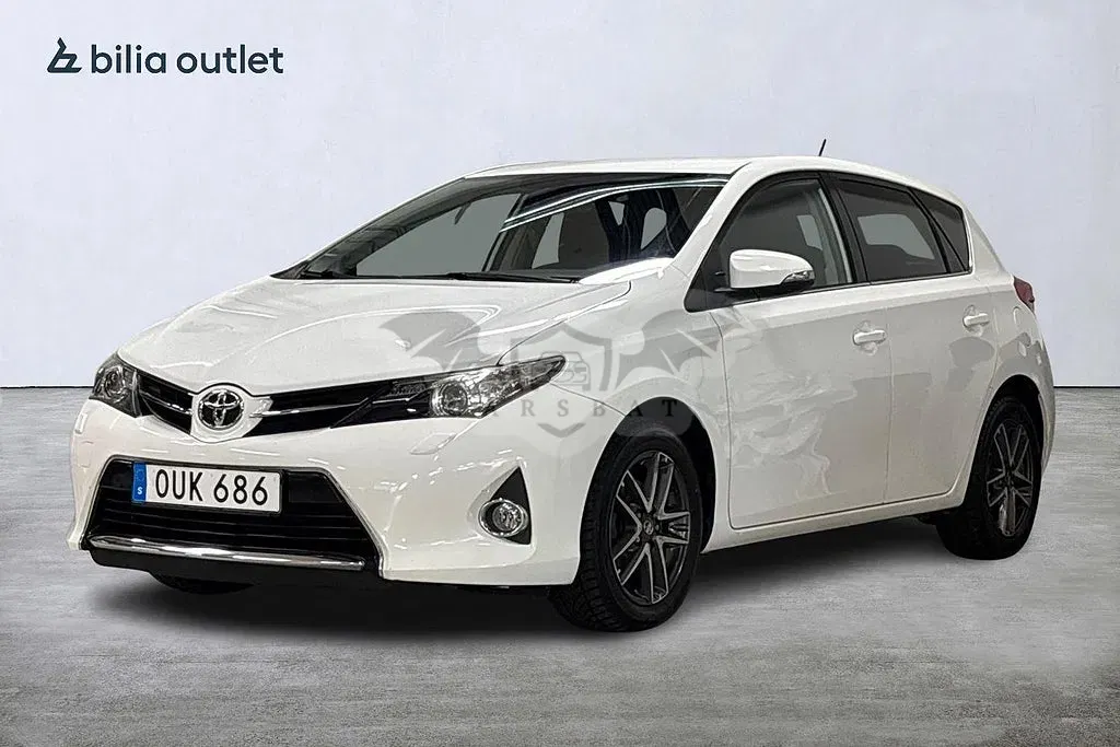Toyota Auris 2015