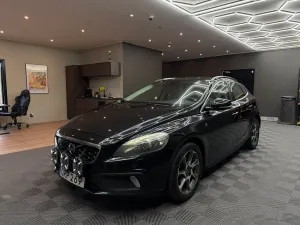 Volvo V40 2015