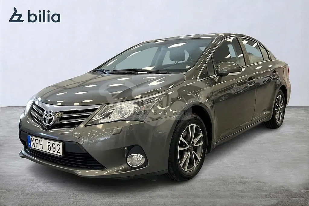 Toyota Avensis 2012
