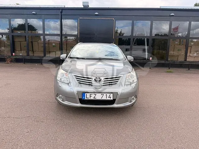 Toyota Avensis 2011