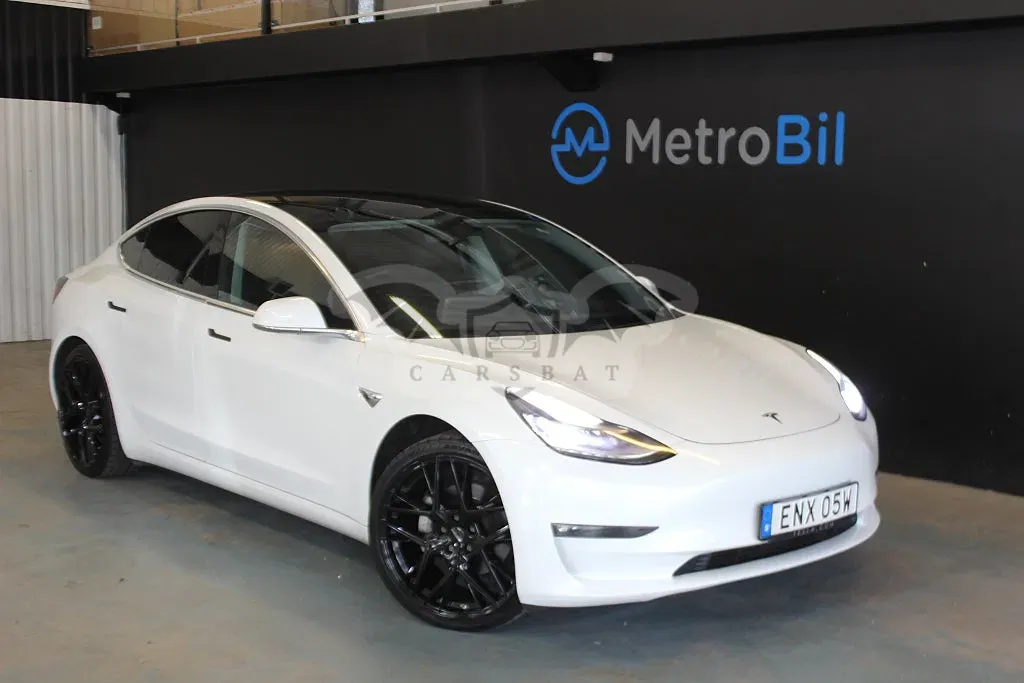 Tesla Model 3 2020