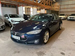 Tesla Model S 2014