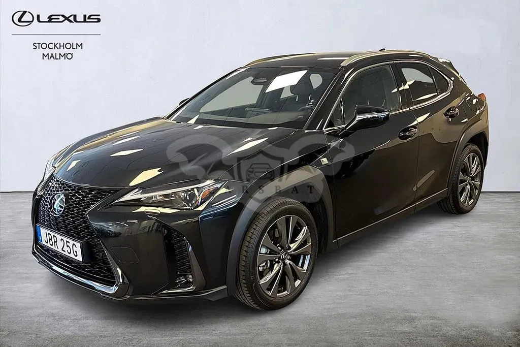 Lexus UX 2025