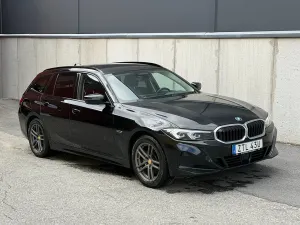 BMW 3 Series 330e 2023