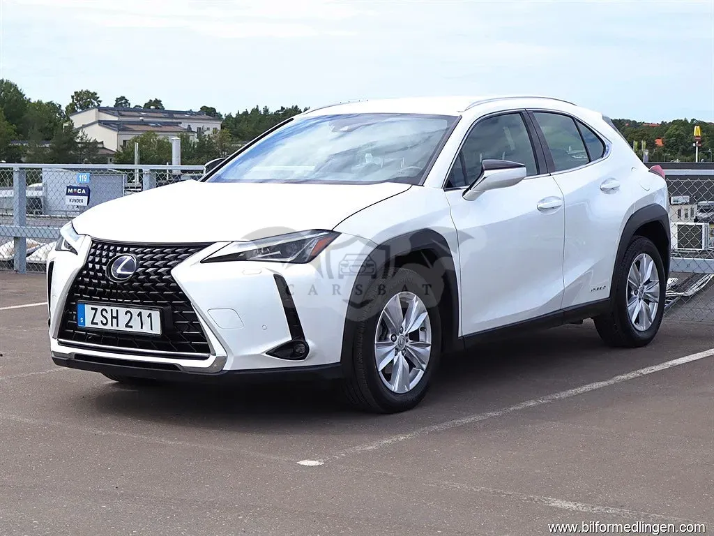 Lexus UX 2022
