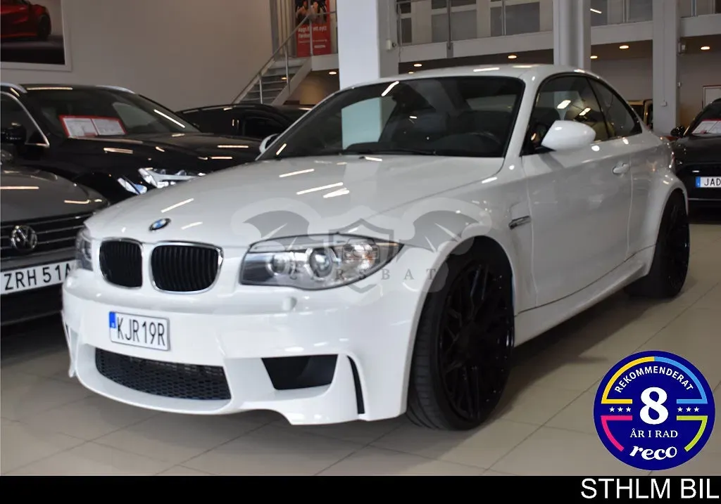 BMW M1 2011