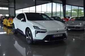 Polestar 4 2025