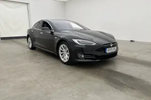 Tesla Model S 2020