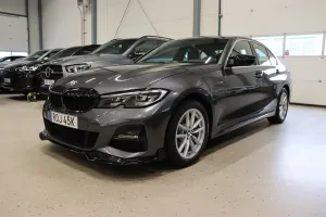 BMW 3 Series 330e 2020