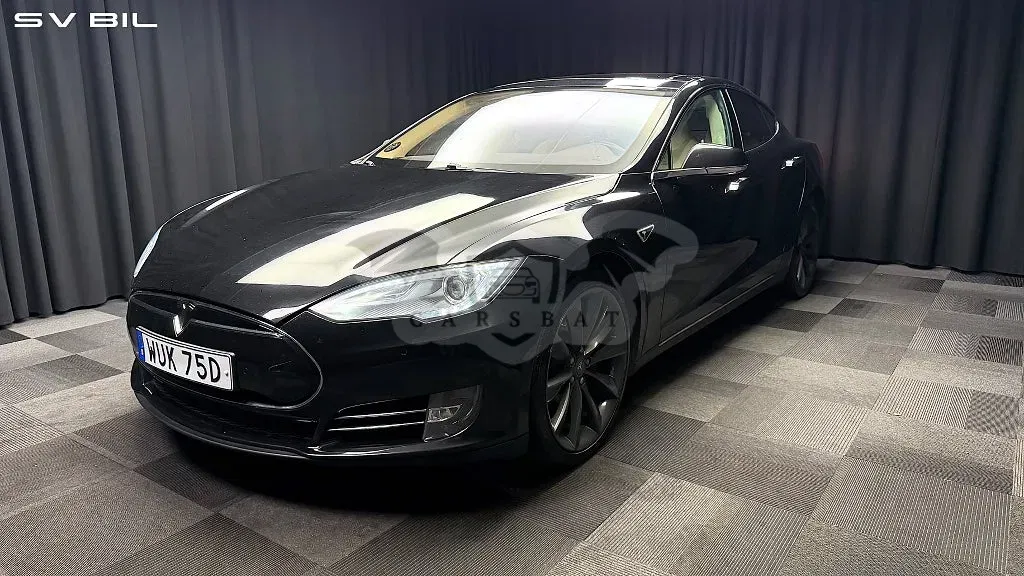 Tesla Model S 2013