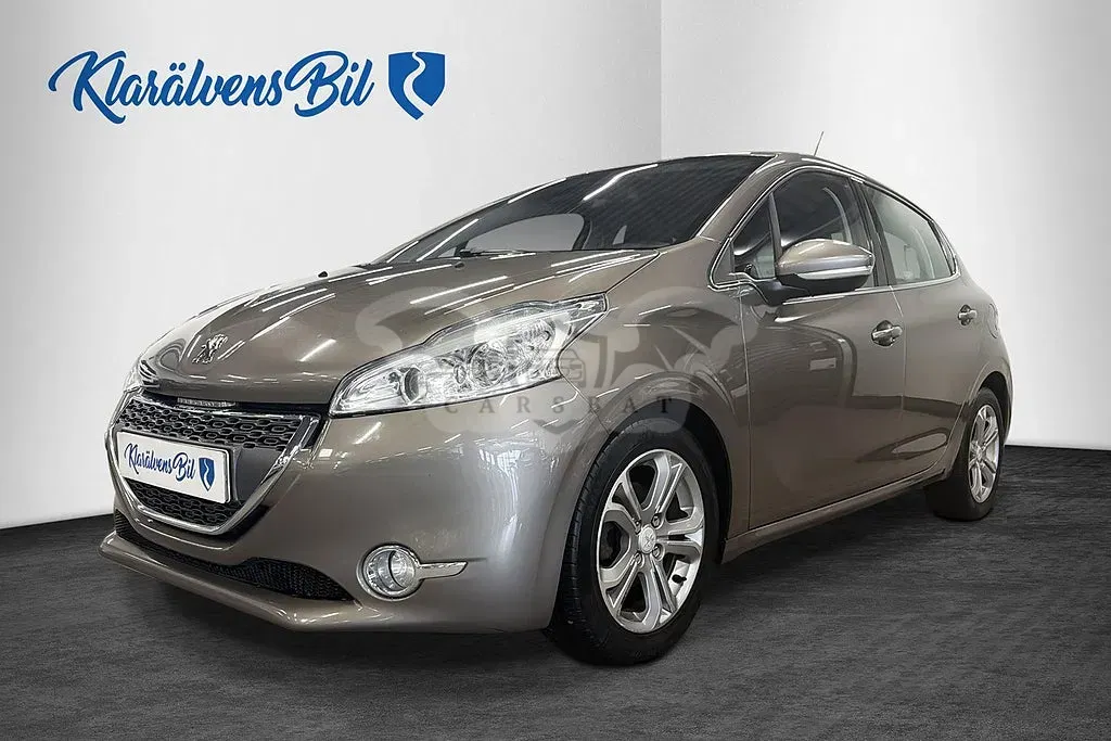 Peugeot 208 2012