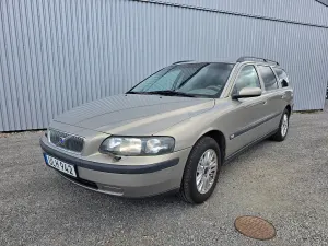 Volvo V70 2004