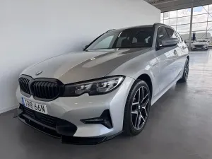 BMW 3 Series 330e 2021