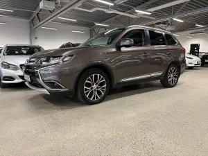 Mitsubishi Outlander 2016